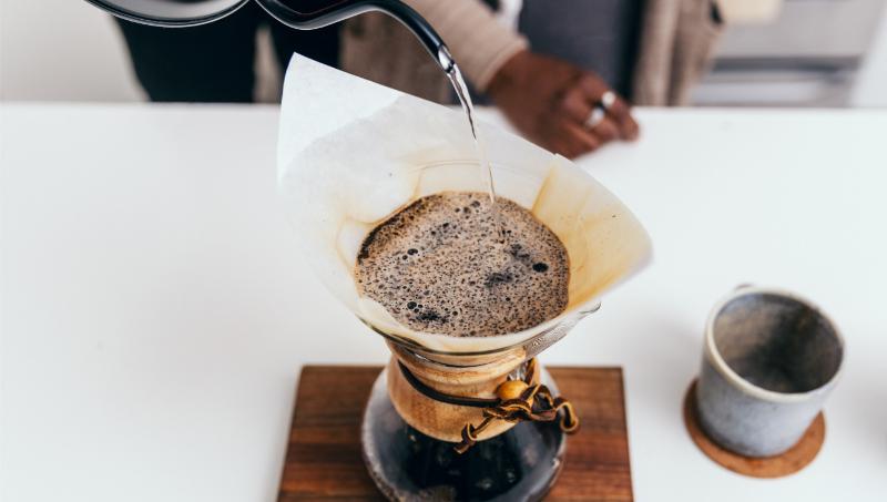 How to brew Pour-over coffee? A simple tutorial for you